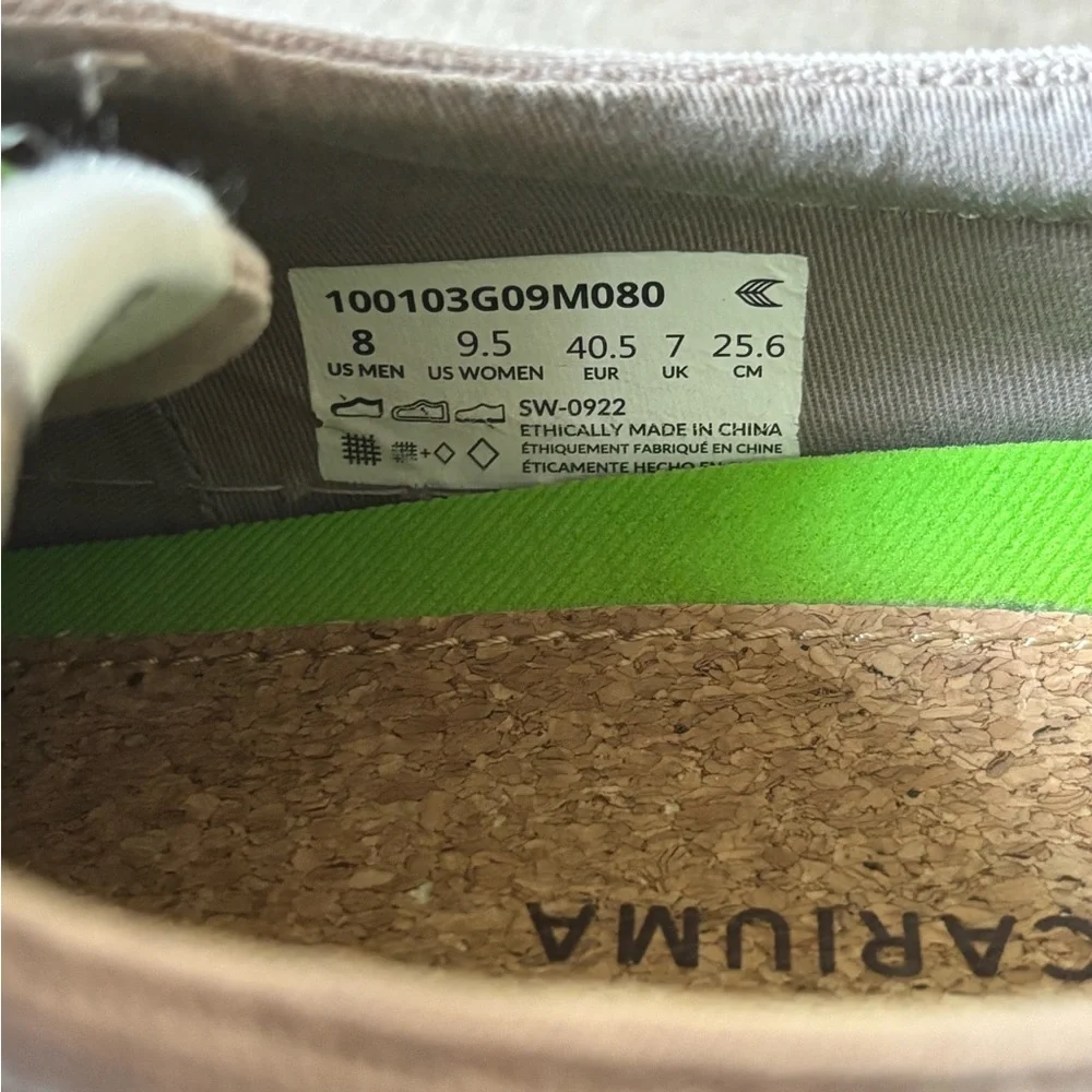Cariuma size‎ men’s 8 or women’s 9.5 gray Canvas Sneakers 💎